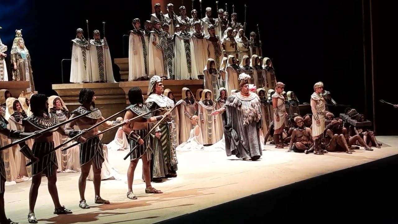 L.Lopez Linares canta AIDA  TEATRO COLON  2025