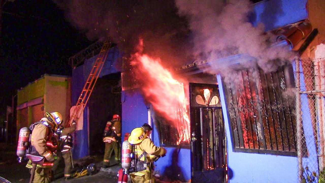 (Pre-Arrival) LAFD Commercial Fire; Station 33 (South LA)