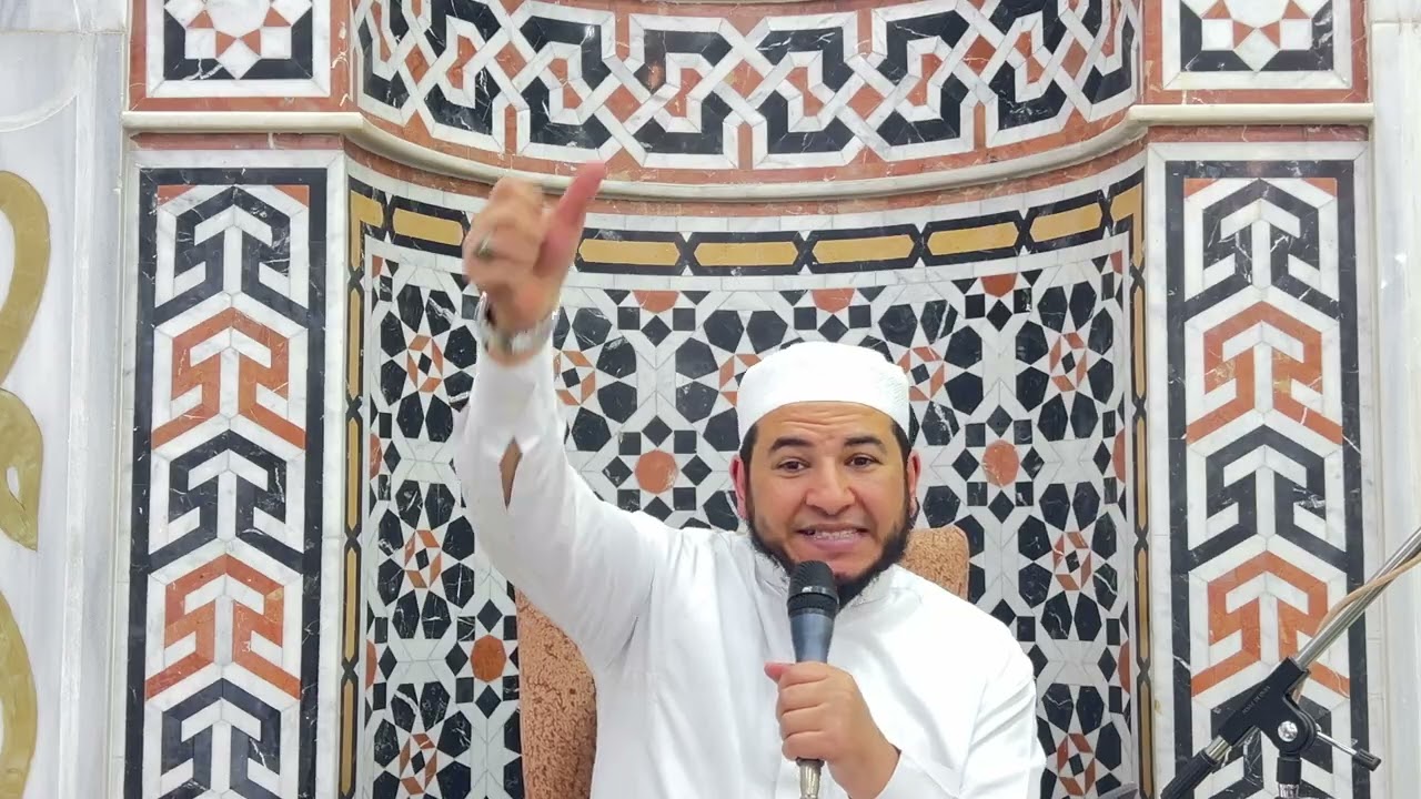زكاة الفطر مالًا أو طعامًا؟ وبيان جواز إخراج القيمة 