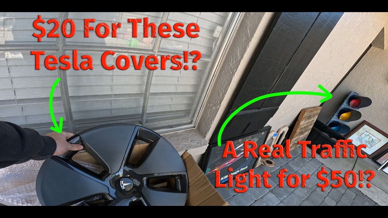 We Found A Real Traffic Light at This Sale! $20 For These!? - Yard Sale Pickers