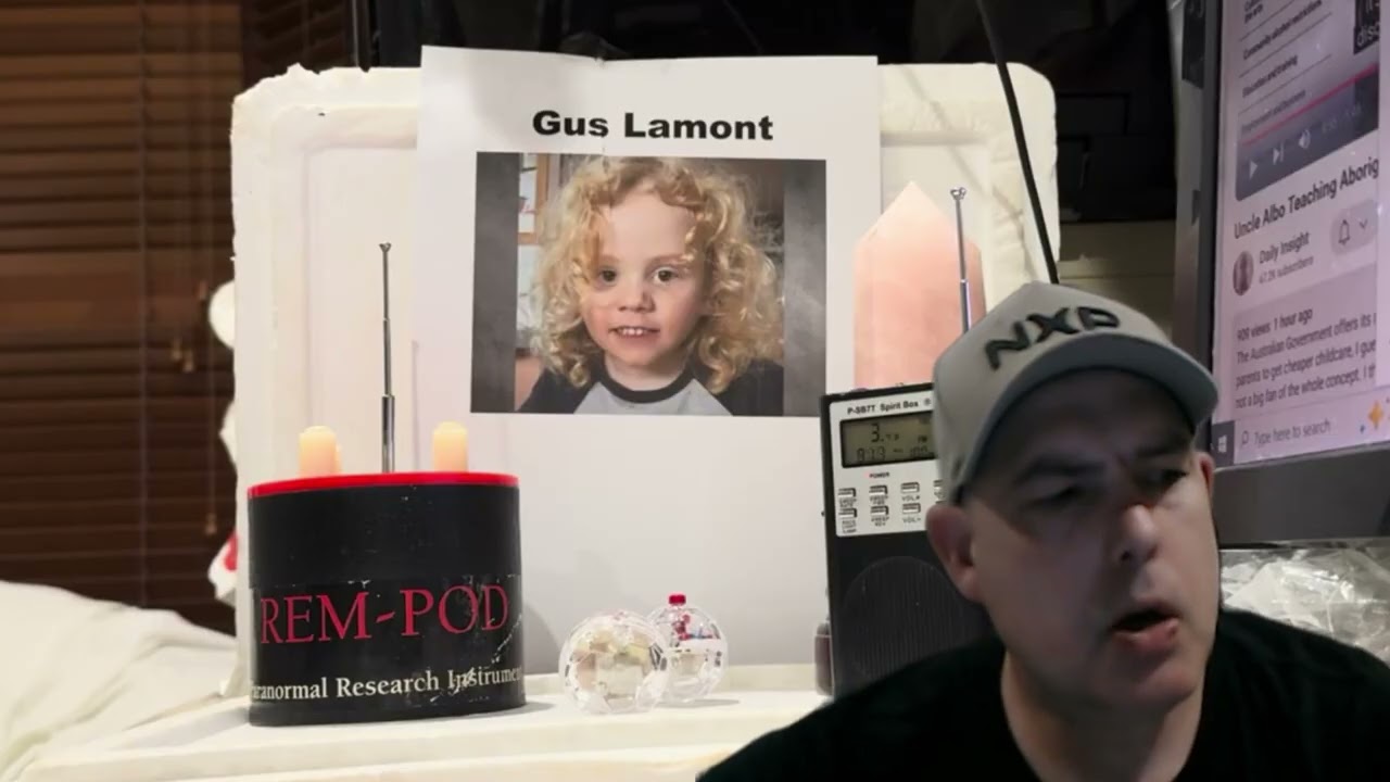 Gus Lamont Spirit Session Filmed 21st October full session Part 1 Voices can be heard