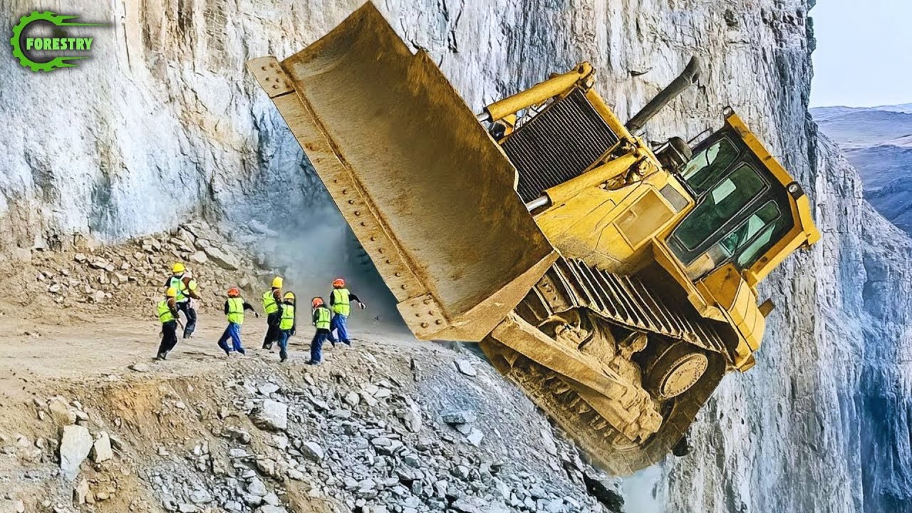Jaw-Dropping Bulldozer Operator Skills So Crazy You’d Think They’re Fake! #1