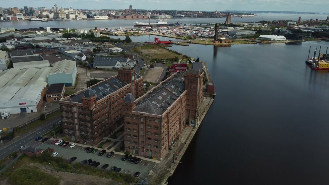 BIRKENHEAD QUAYS, WIRRAL. DRONE FLIGHT. #video 81#  4K