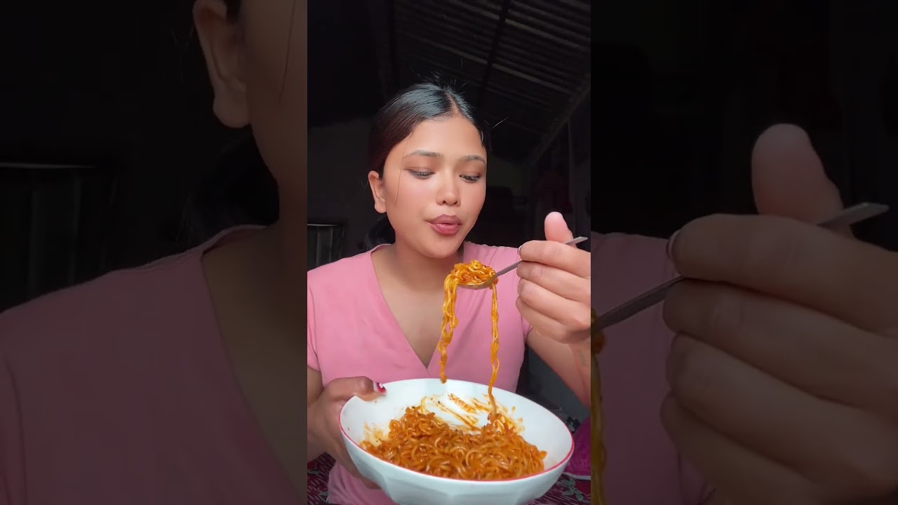 Cureent noodless challenge🍜#mukbang #fyp #foryoupage #current #mukbangchallenge 