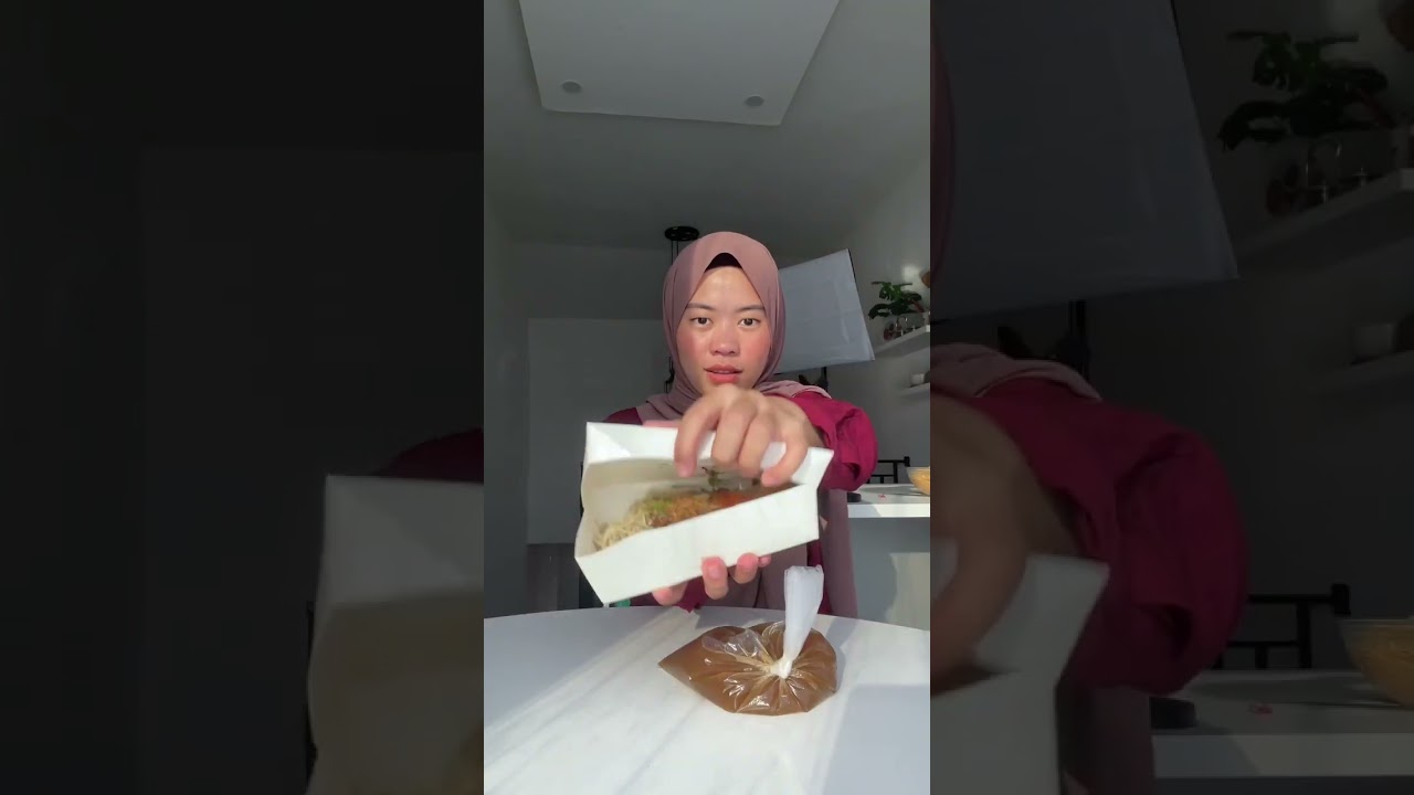 MAHAL VS MURAH EDISI MIE PANGSIT ENAKAN YANG MANA YAH
