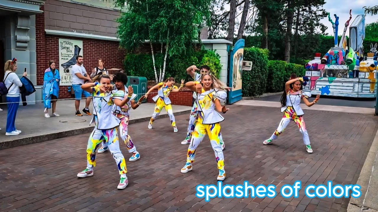 splashes of colors Disneyland paris