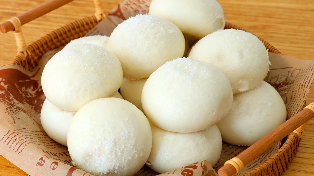 Coconut Snowflake Steamed Bread: With Black Rice Tremella Porridge, Easily Get Breakfast