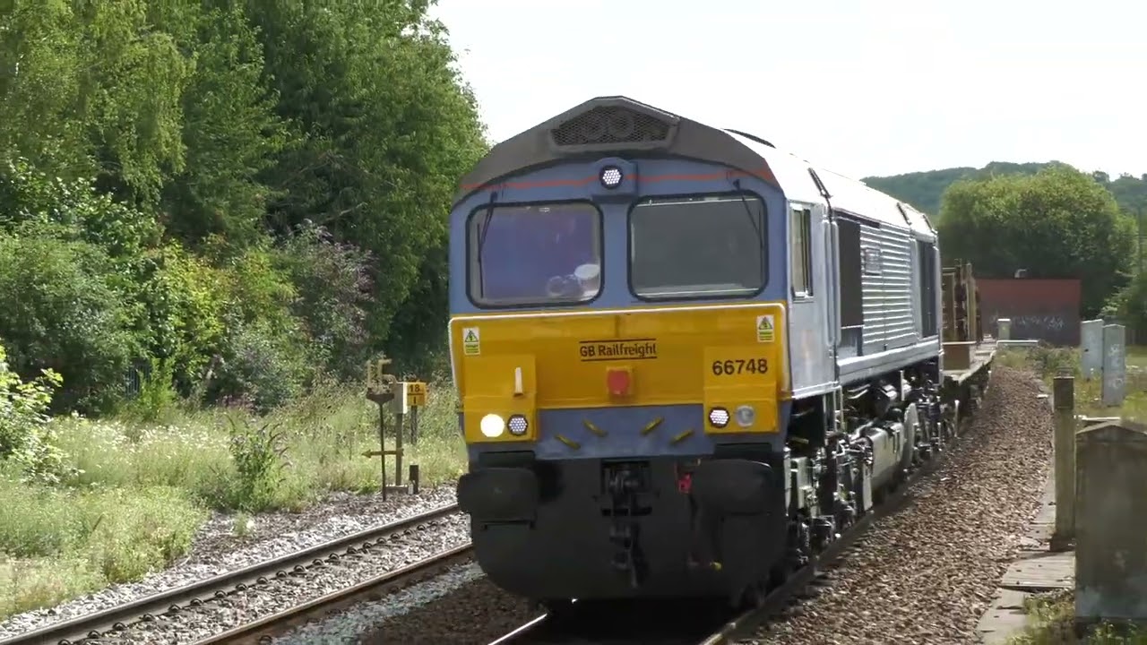Class 66’s working through Conisbrough 4K.