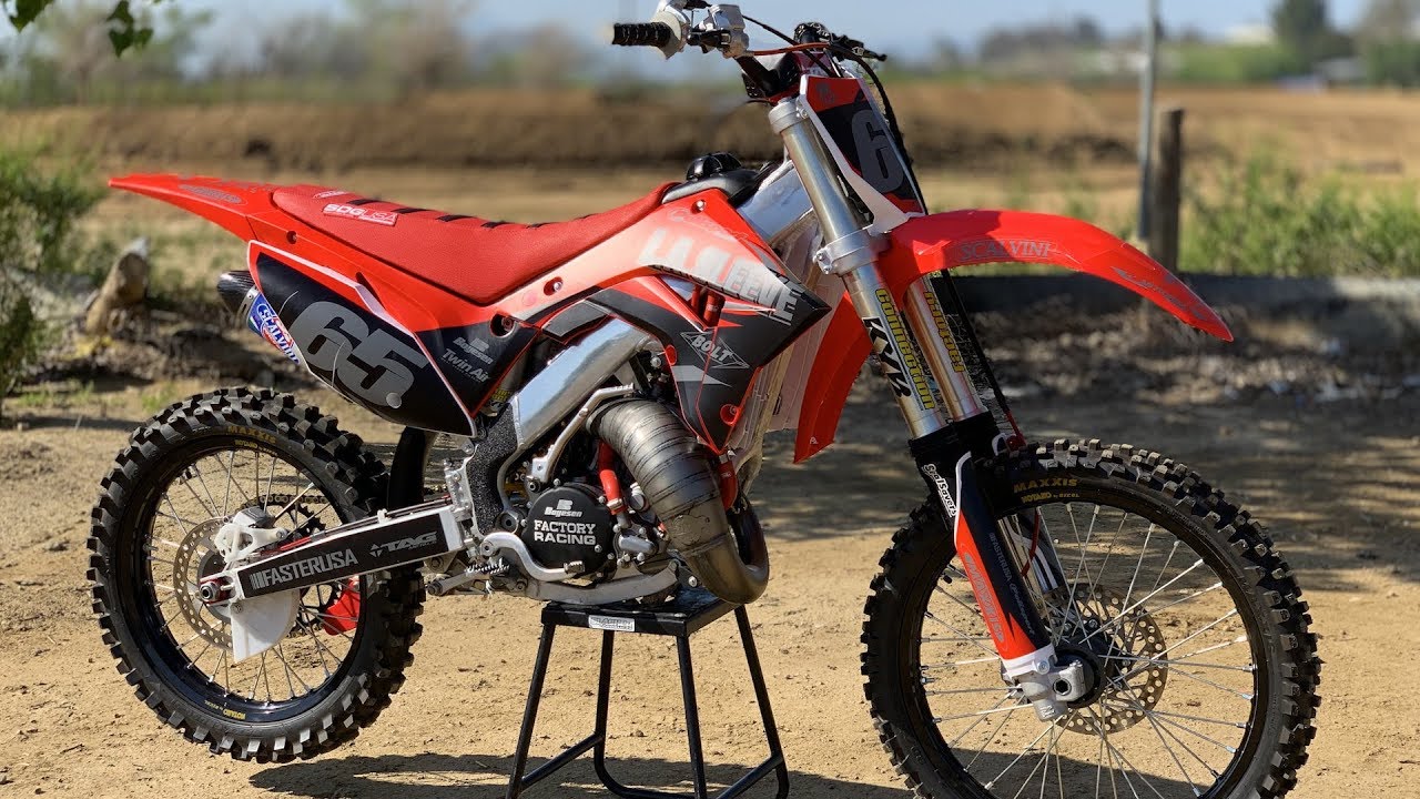 2001 Honda CR125 2 Stroke LA Sleeve Project Bike - Dirt Bike Magazine