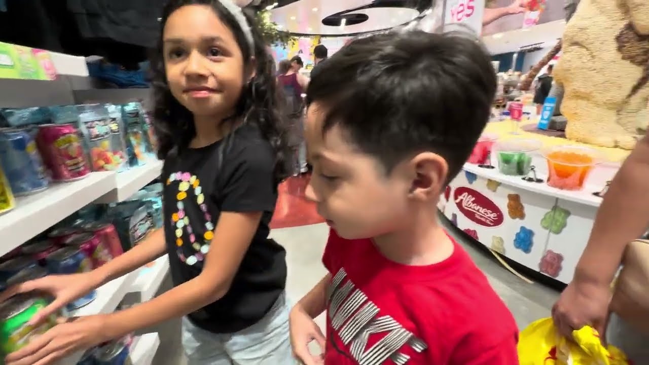 Its Sugar Candy Store Universal city Walk 4K