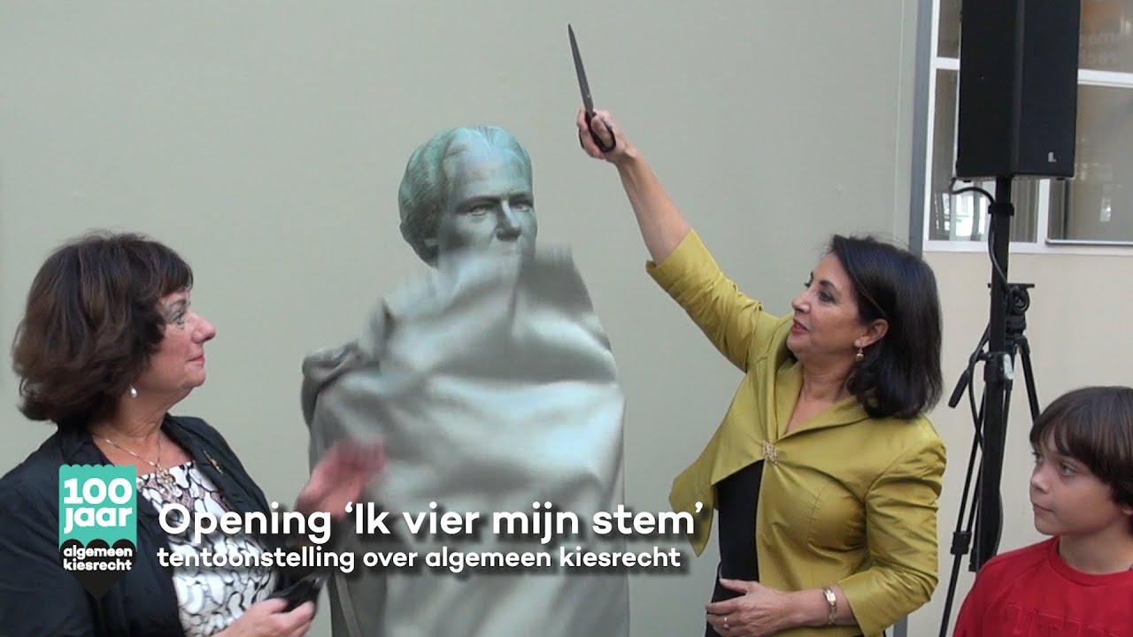 100 jaar na haar beëdiging keert Suze Groeneweg terug in de Kamer.