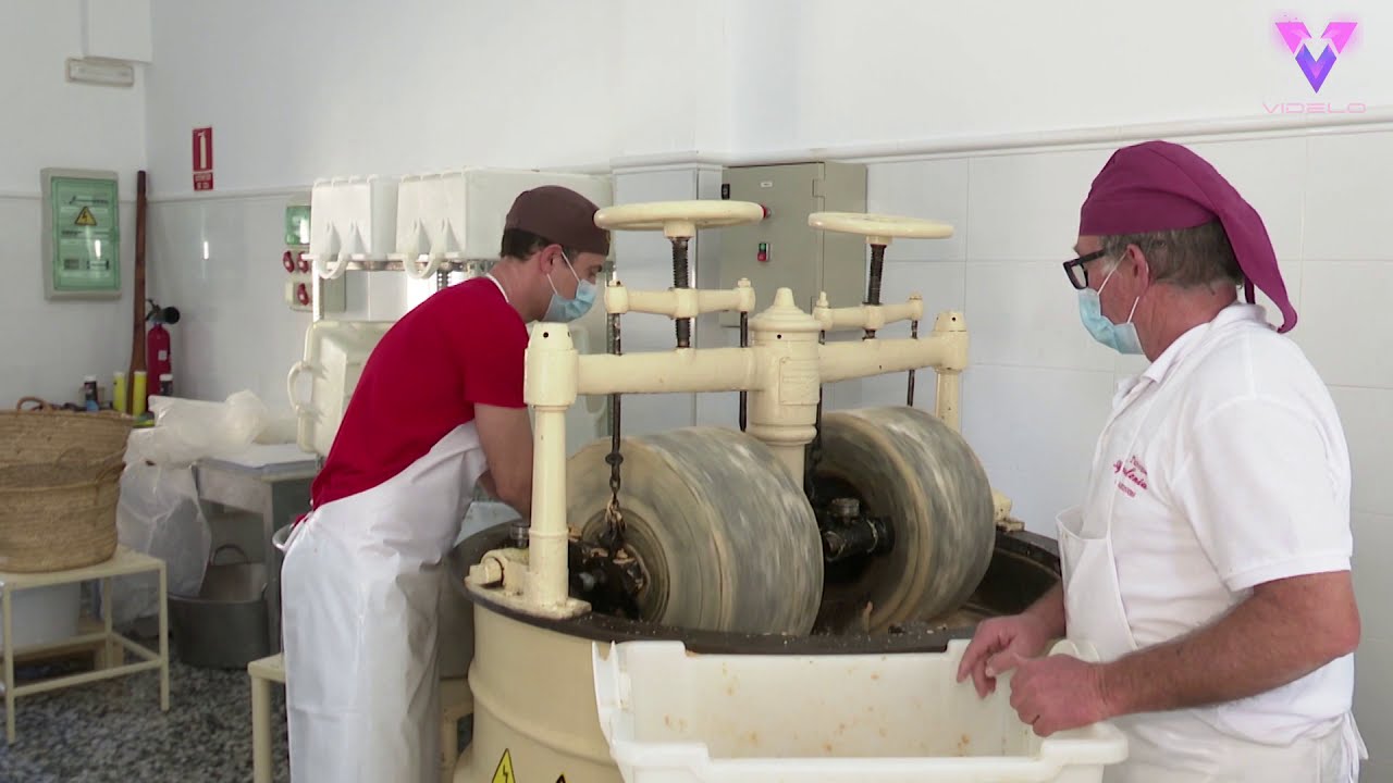 Así se fabrica el turrón de la fábrica de turrones en Casinos, Valencia
