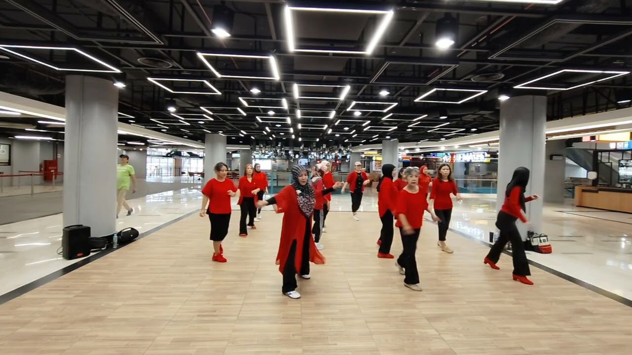 Off the track line dance || chor... 