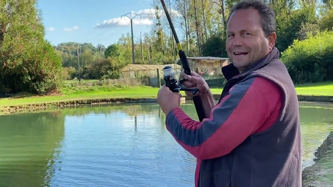 Il pêche une super grosse truite de 6 kg