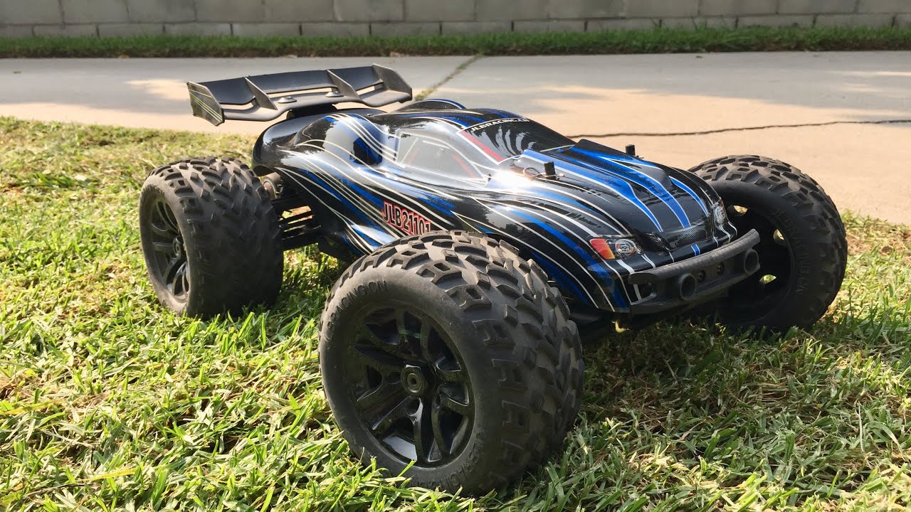 JLB Cheetah 21101 - Bday Bash On 2s!!! It Still Fast And Does Wheelies On 2s!!!
