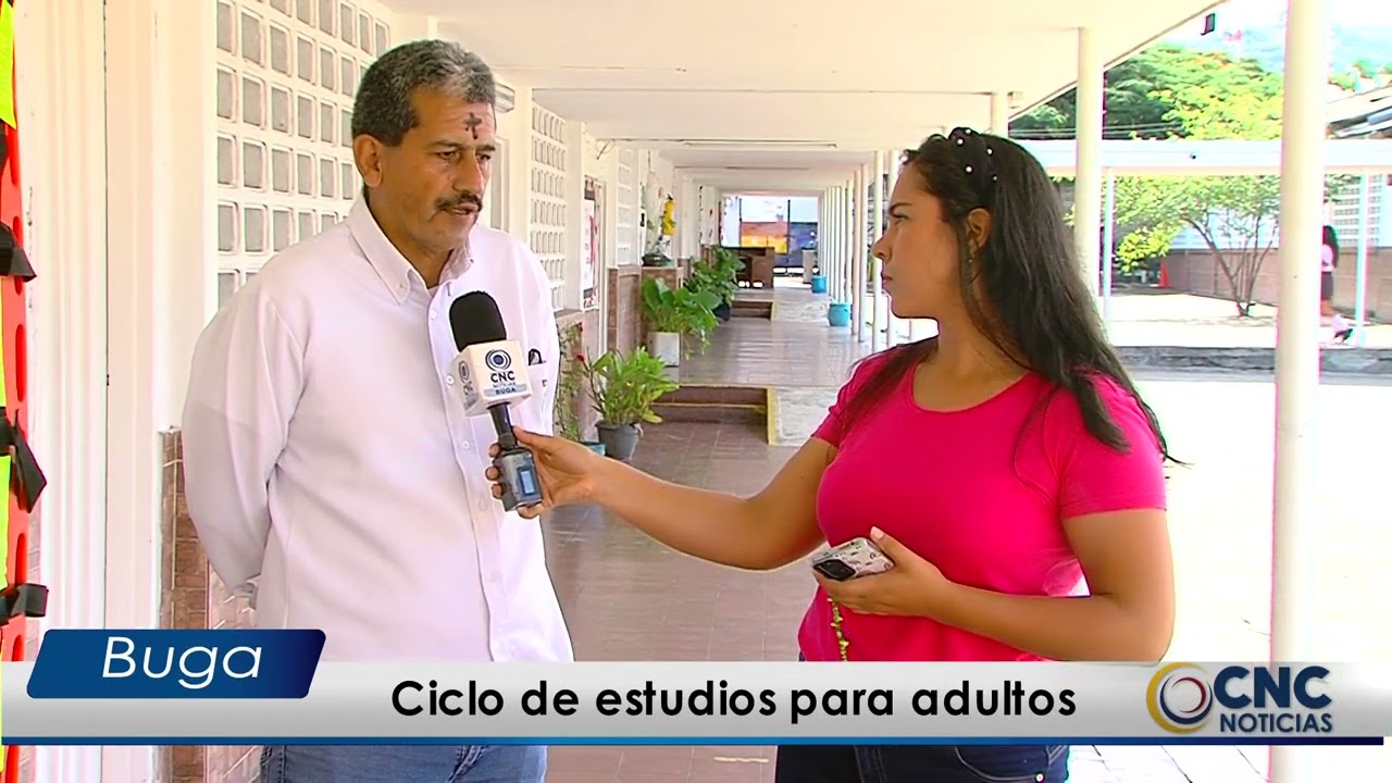 Ciclo de estudios para adultos en la IE Gran Colombia