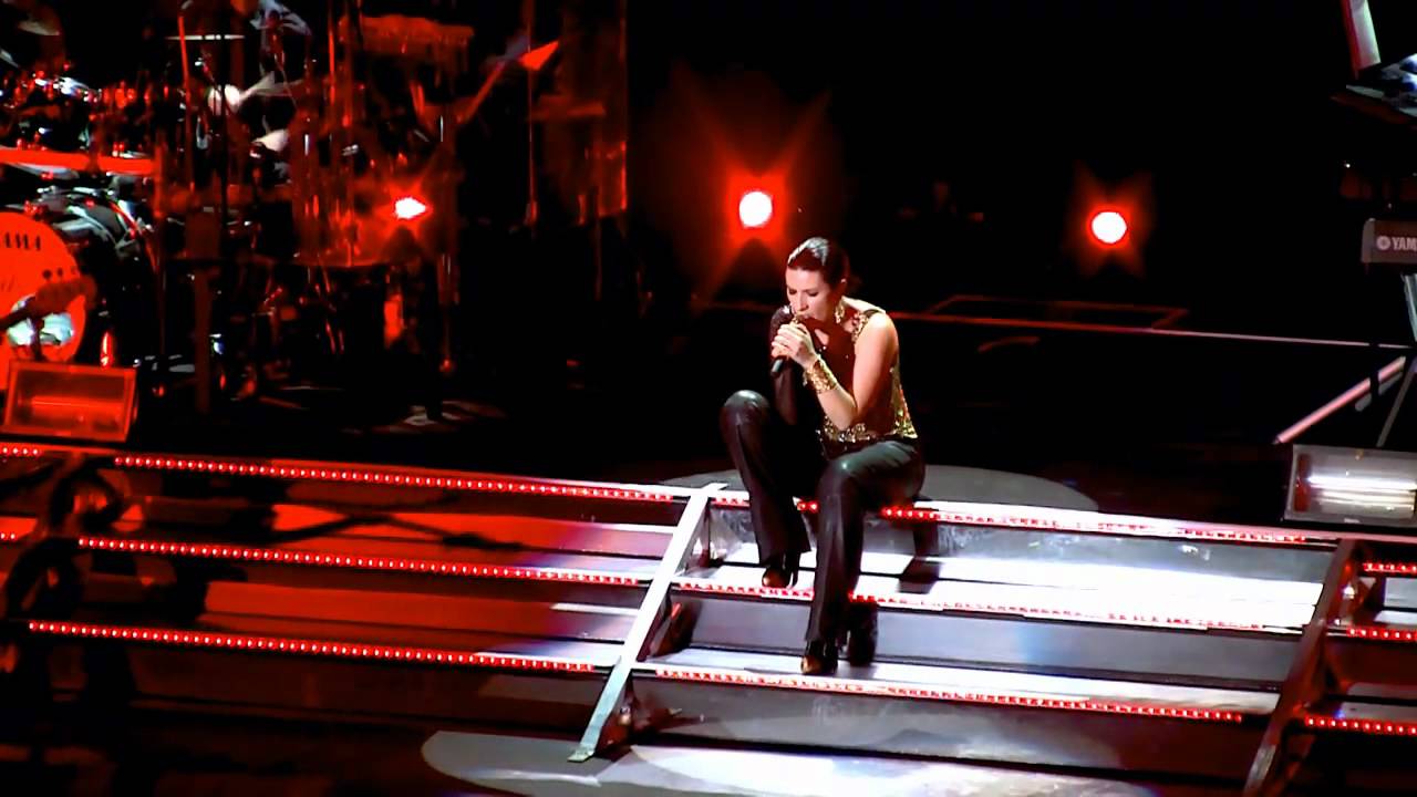 Laura Pausini - Strani Amori (Live World Tour 2009 - Río de Janeiro)