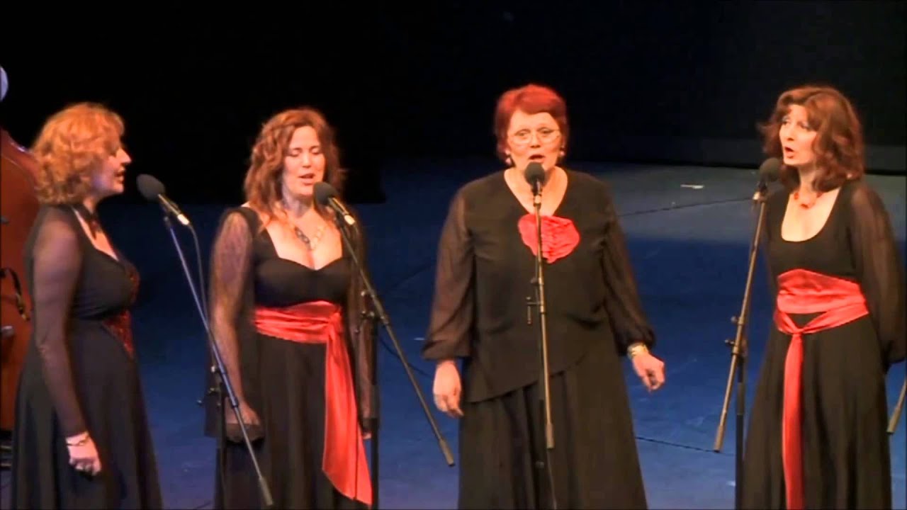 Mješovita klapa Filip Dević - Ostala si ista (Splitska serenada, 2011. godina)