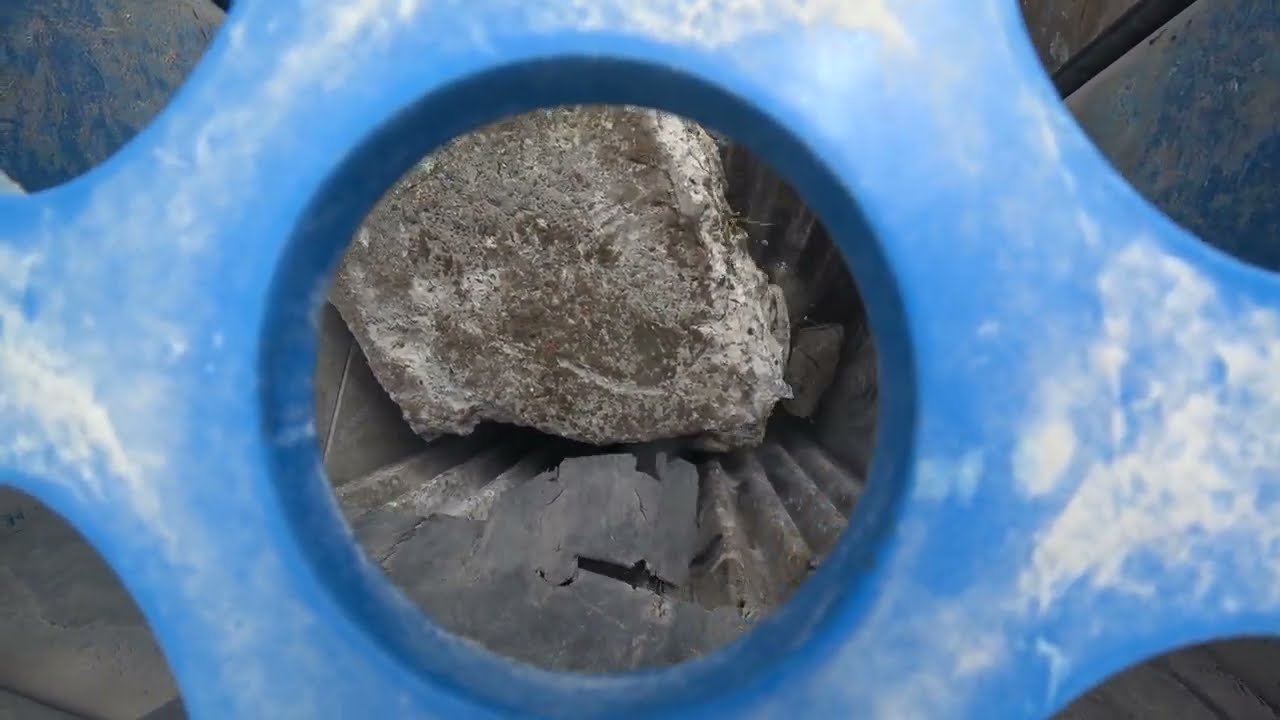 Just Another Day Crushing Concrete — Kleemann MC120PRO at Work
