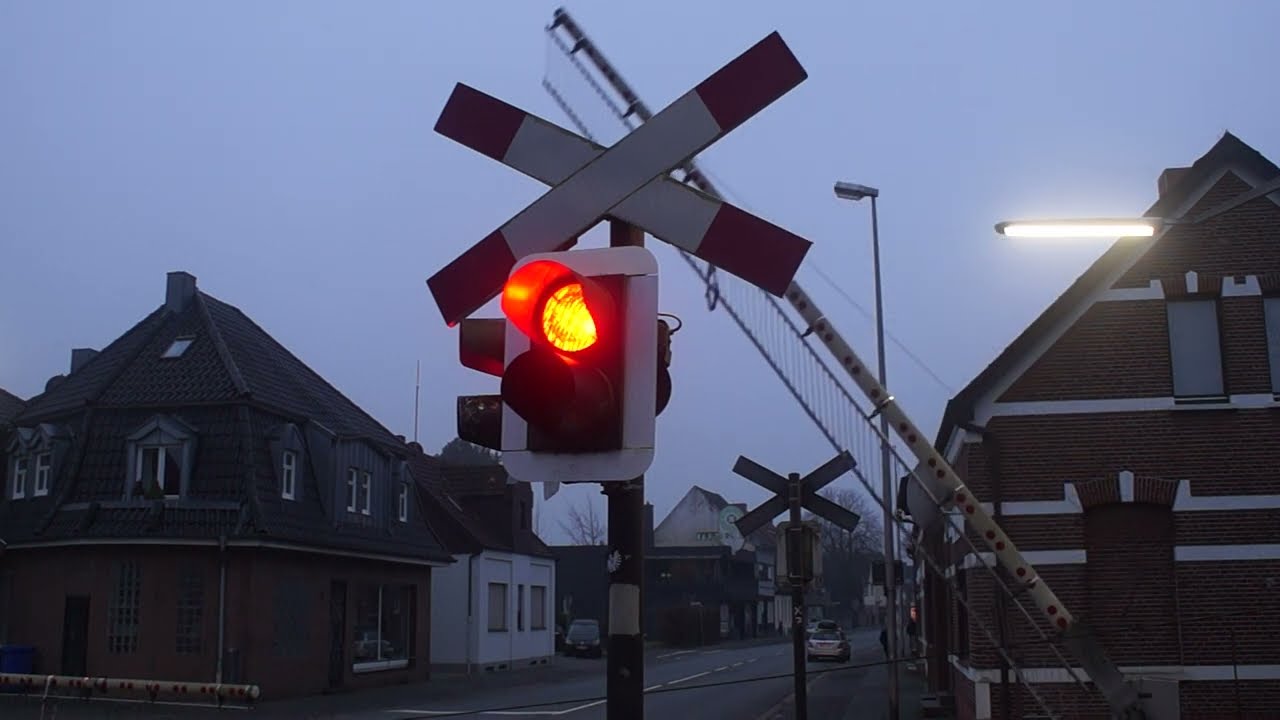 Bahnübergang Gronau // Railroad Crossing // Spoorwegovergang (D)