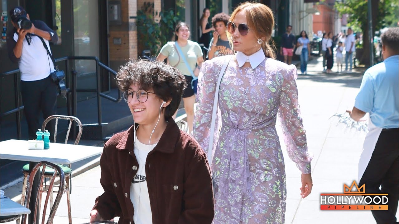 JLo & Ben Affleck take kids to New York City