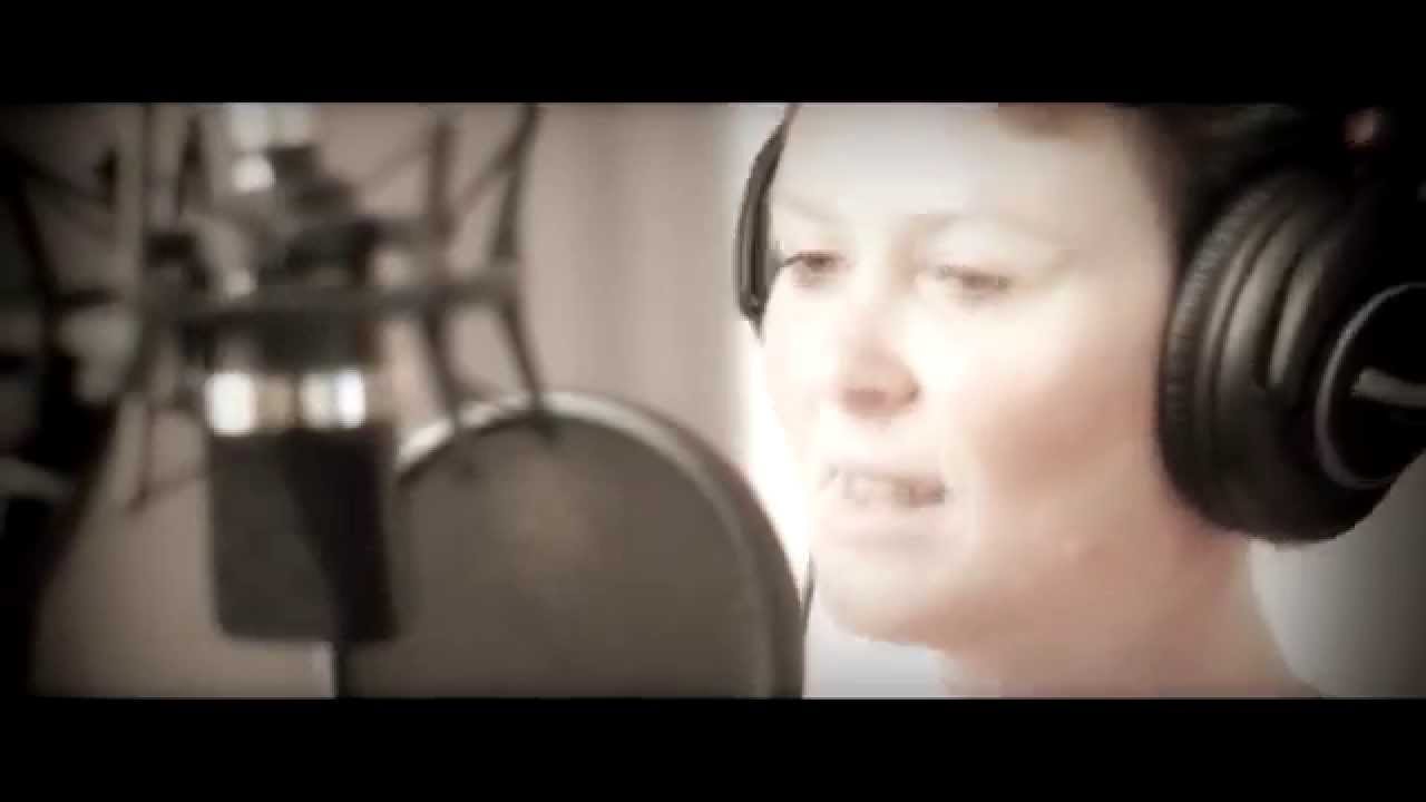 Laurence L   -  Quand la musique est bonne  cover Laurence L