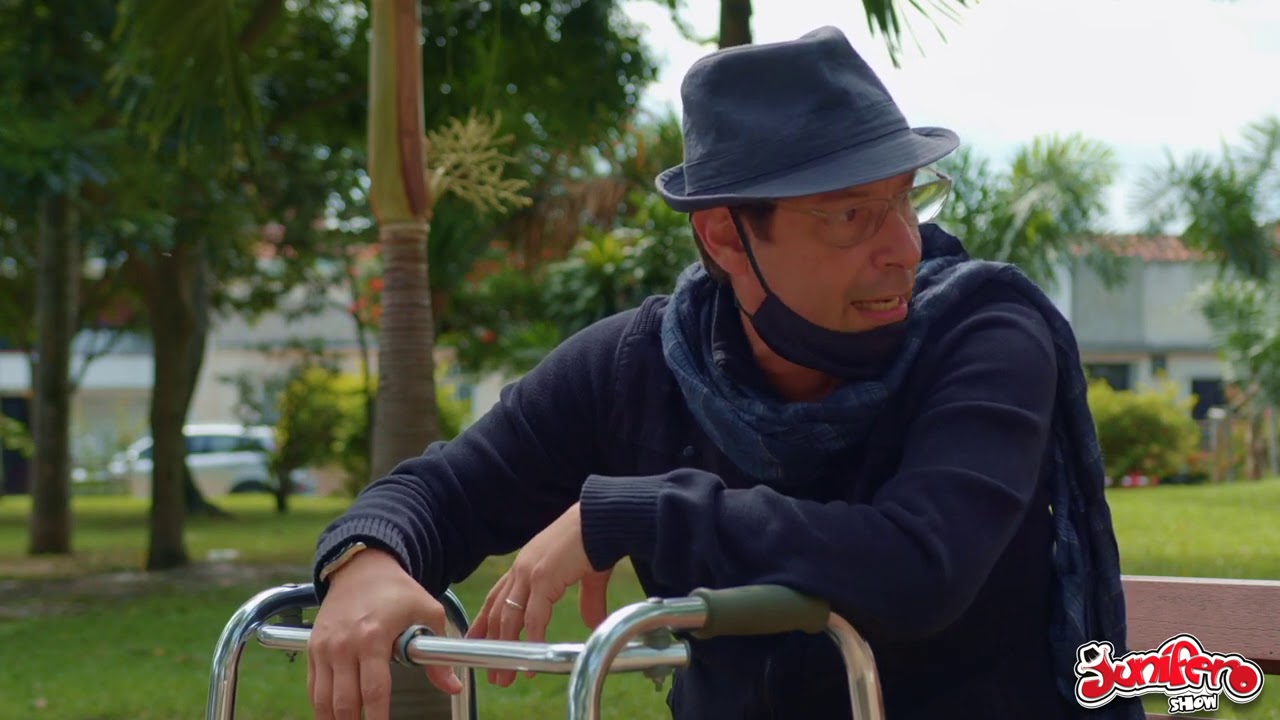 LOS VIEJITOS SORDOS - YA ESTAN VACUNANDO