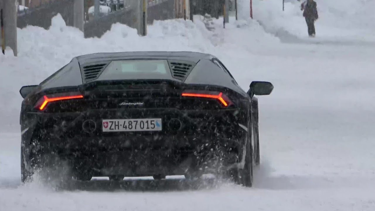 Lamborghini Huracan Evo Cold Start Up in the snowy mountains