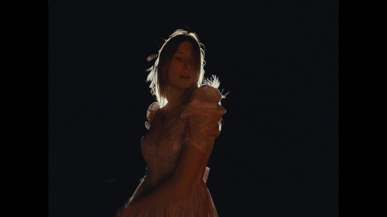 Georgia Harmer- Can We Be Still (Official Video)