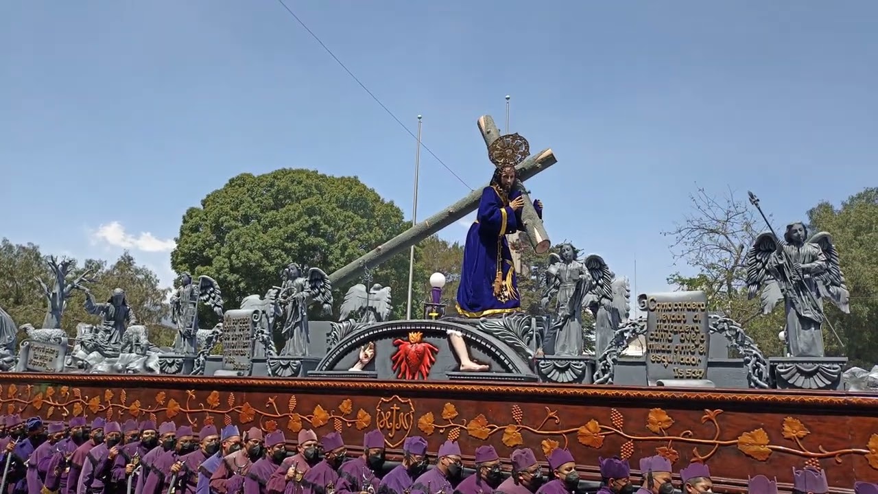 Procesión de la Consagrada Imagen de Jesús Nazareno - Templo San Juan de Dios, Quetzaltenango