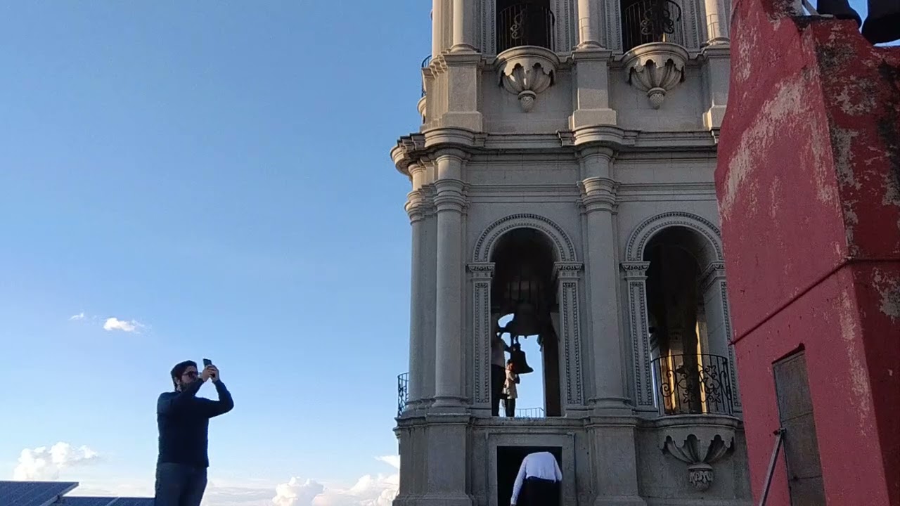 Repique de bienvenida a la Virgen de Zapopan, parroquia de la Sagrada Familia.