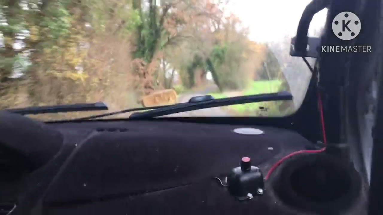 Rallython vouhé 2025 avec Chloé nempond .twingo R1