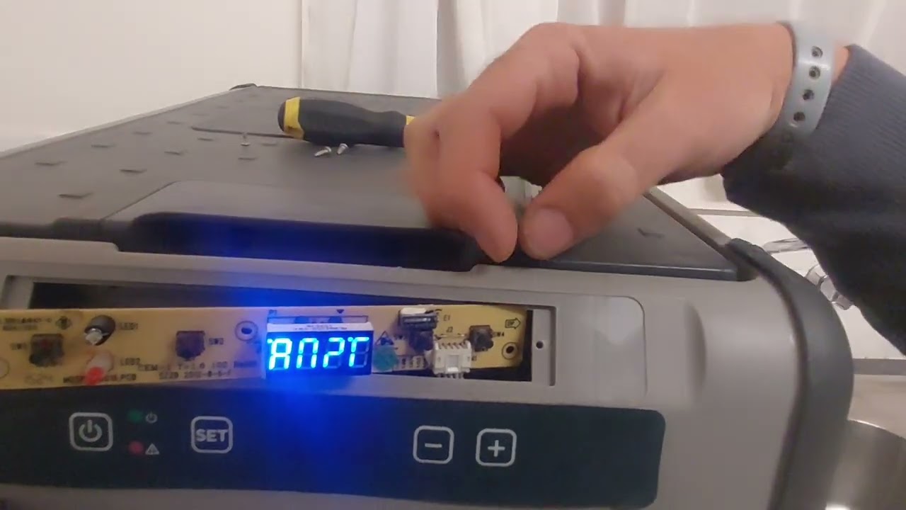 Dometic Waeco CFX display / button issue fix
