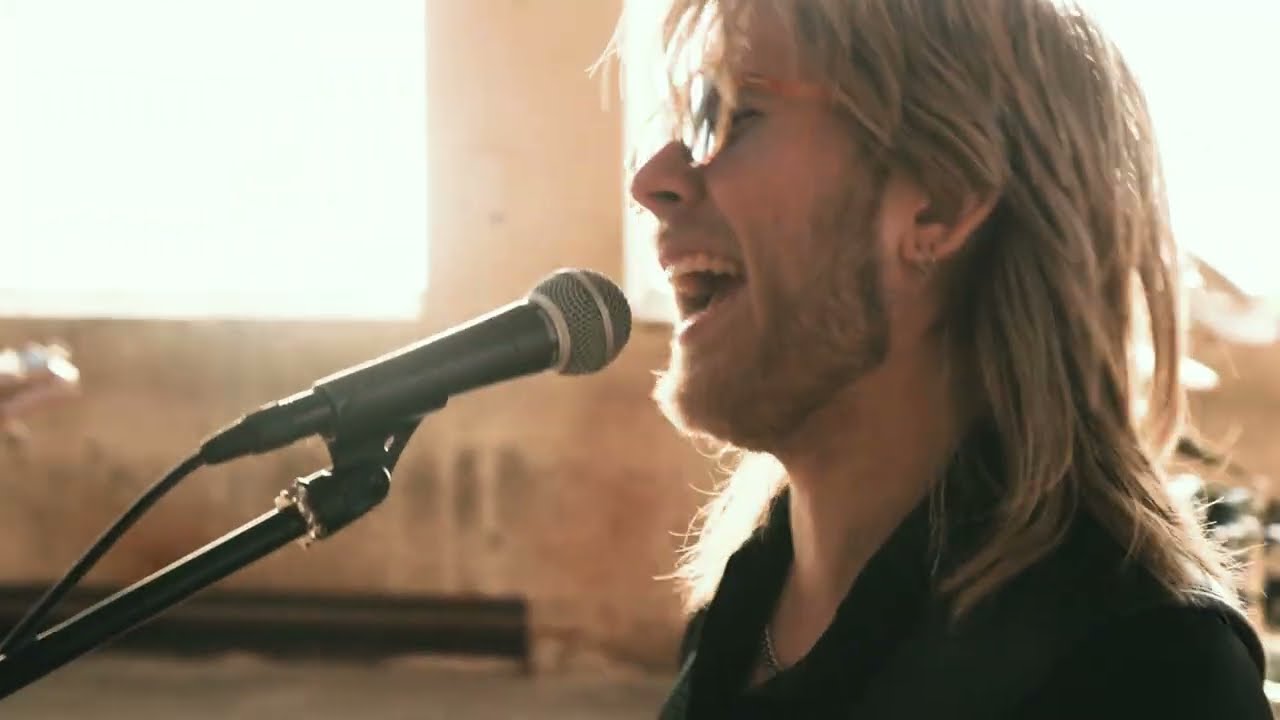 Silversonic - The Burn (Official Music Video)