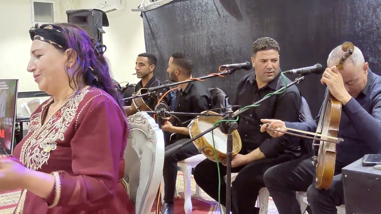 نايضة نشاط مع بوزال الخنيفري و عزيز شاكيري و زهرة أزرو.مباشرة من عرس امازيغي بخنيفرة.partie 1