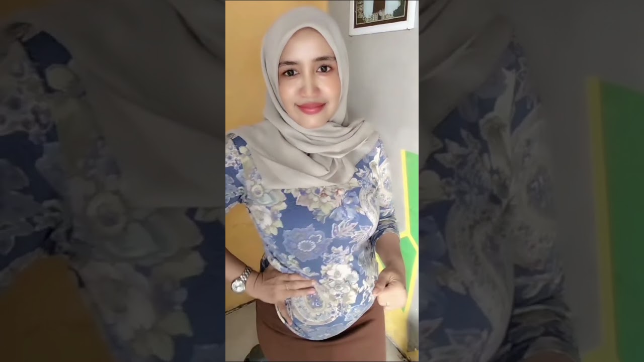 Uuuh 😍🔥 goyang tipis² bikin eemh 😍