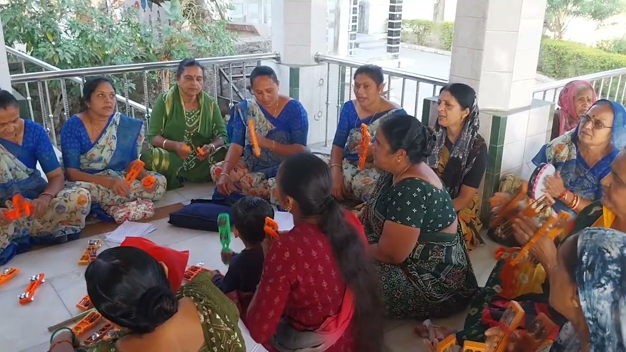 શિવરાત્રી નિમિતે શિવ ભજન હિમાલય ને ડુંગરે || Nilkanth Gayatri Gopi Mandal Una || please like share 