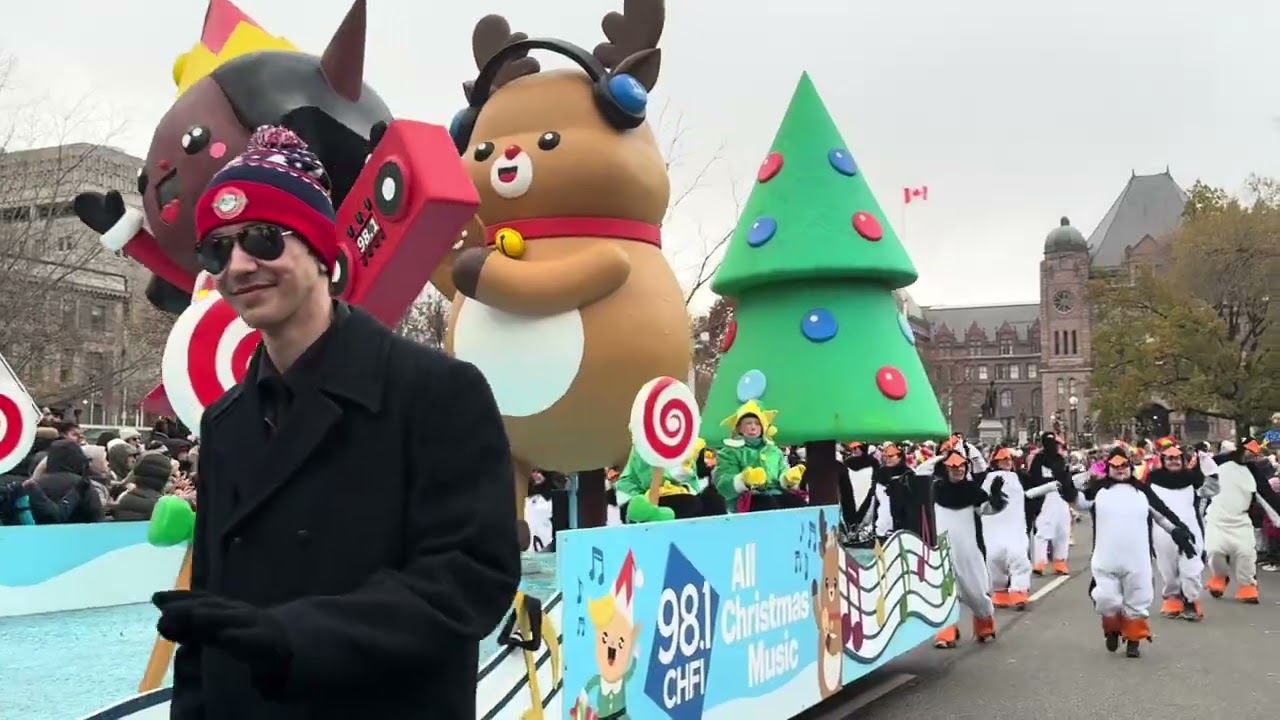 Vlog2 Santa🎅 in Toronto #vlog #familyfun #vlogger #winter #fun #explore #2025 #youtubeshorts 