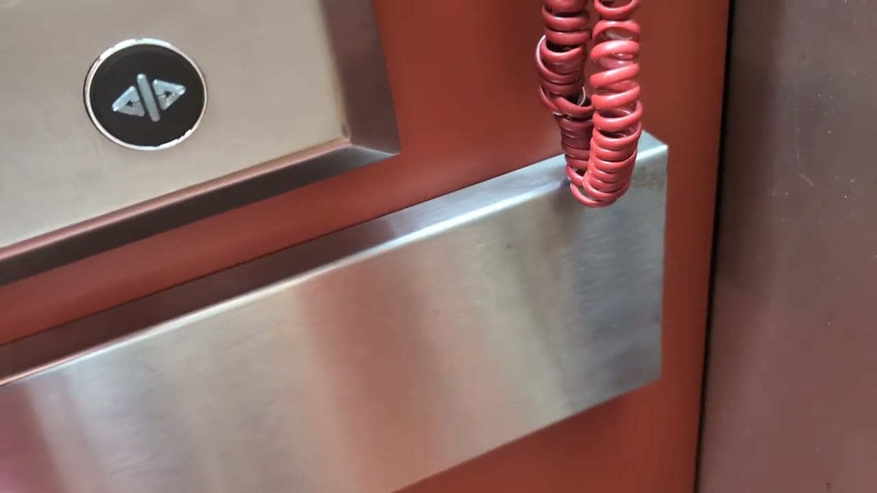 O&K Lift At Belfast International Airport 