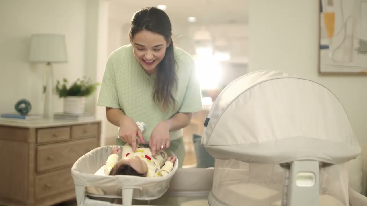 Graco&reg; Pack 'n Play&reg; Travel Dome&trade; Lux Playard