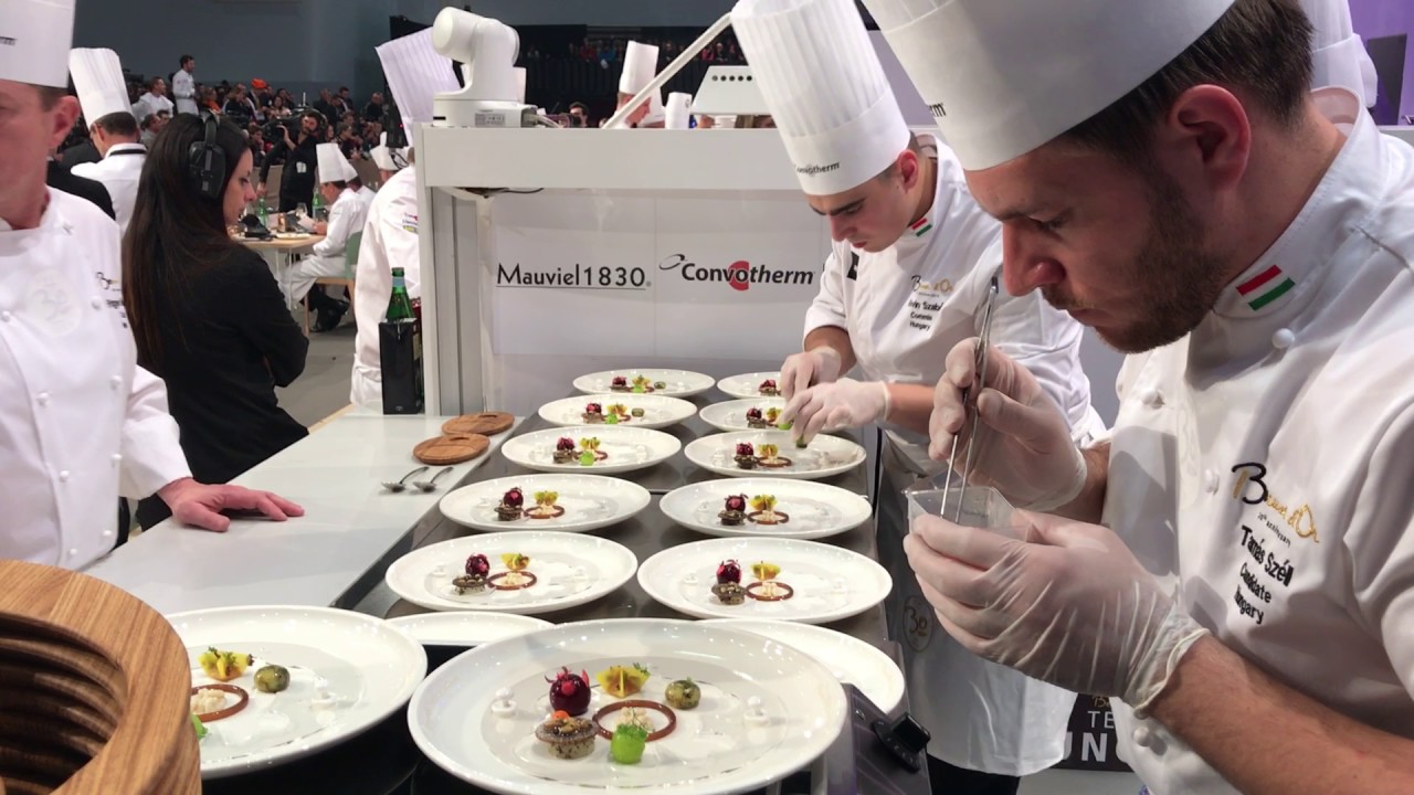 A magyar Bocuse d'Or csapat ételeinek tálalása (4360)