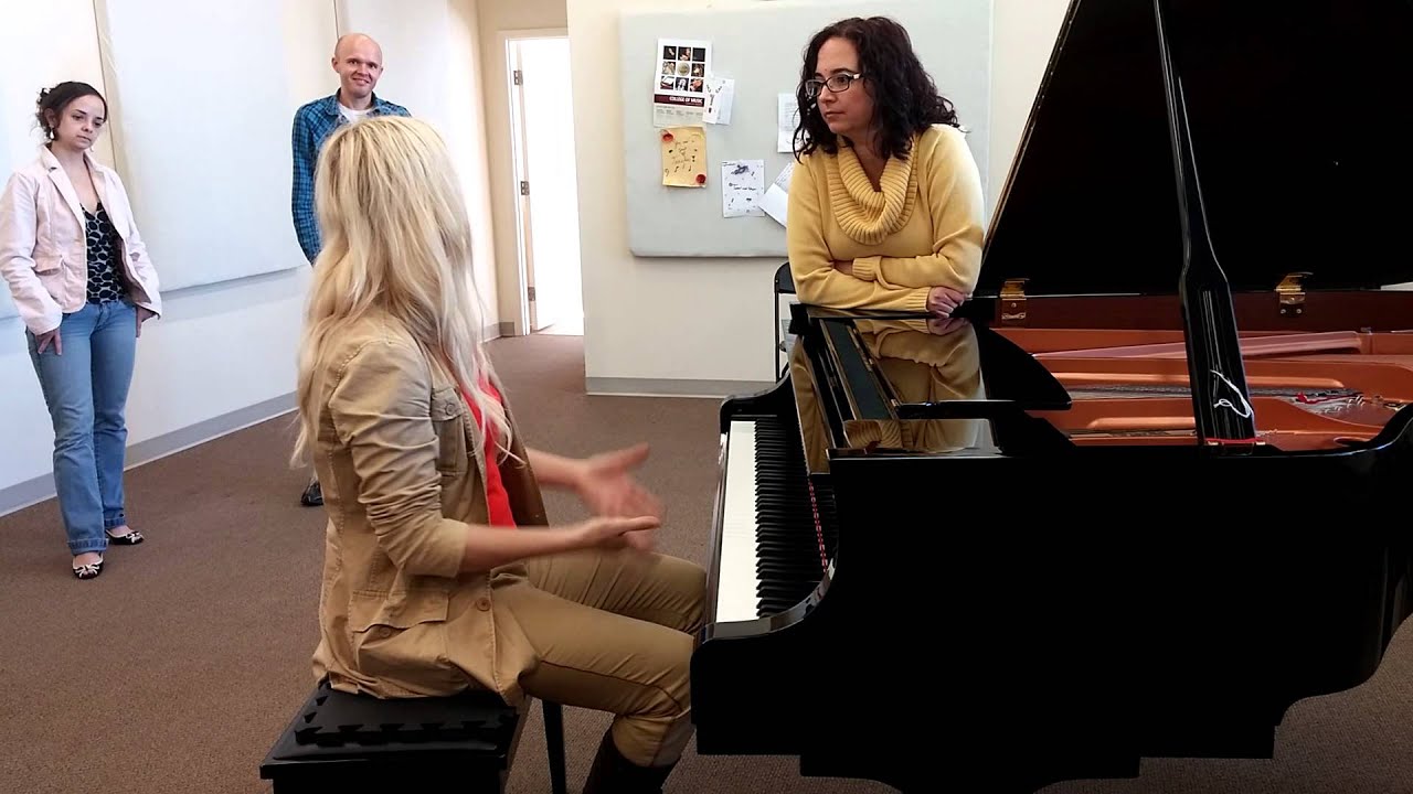 Valentina Lisitsa's advice on setting up a comfortable bench height.