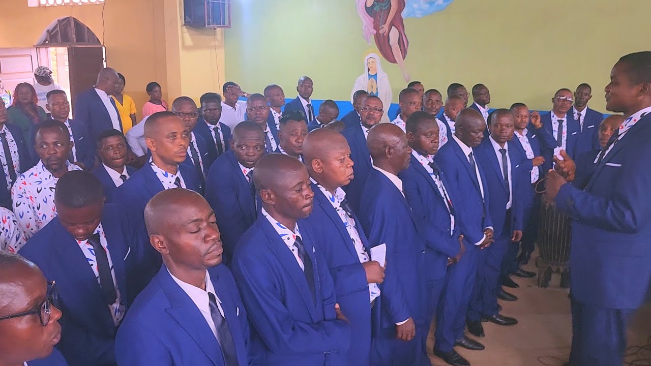 NOËL  AVEC LA CHORALE VOCAL MAJOR DE MAMAN YA LUZINGU/BOMA MBANGU RDC KONGO CENTRAL