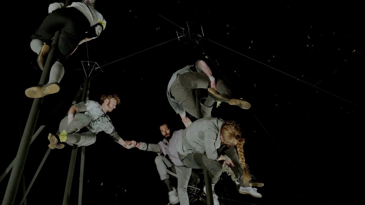 Festival Mega Circus :  Collectif sous le manteau - Monstro
