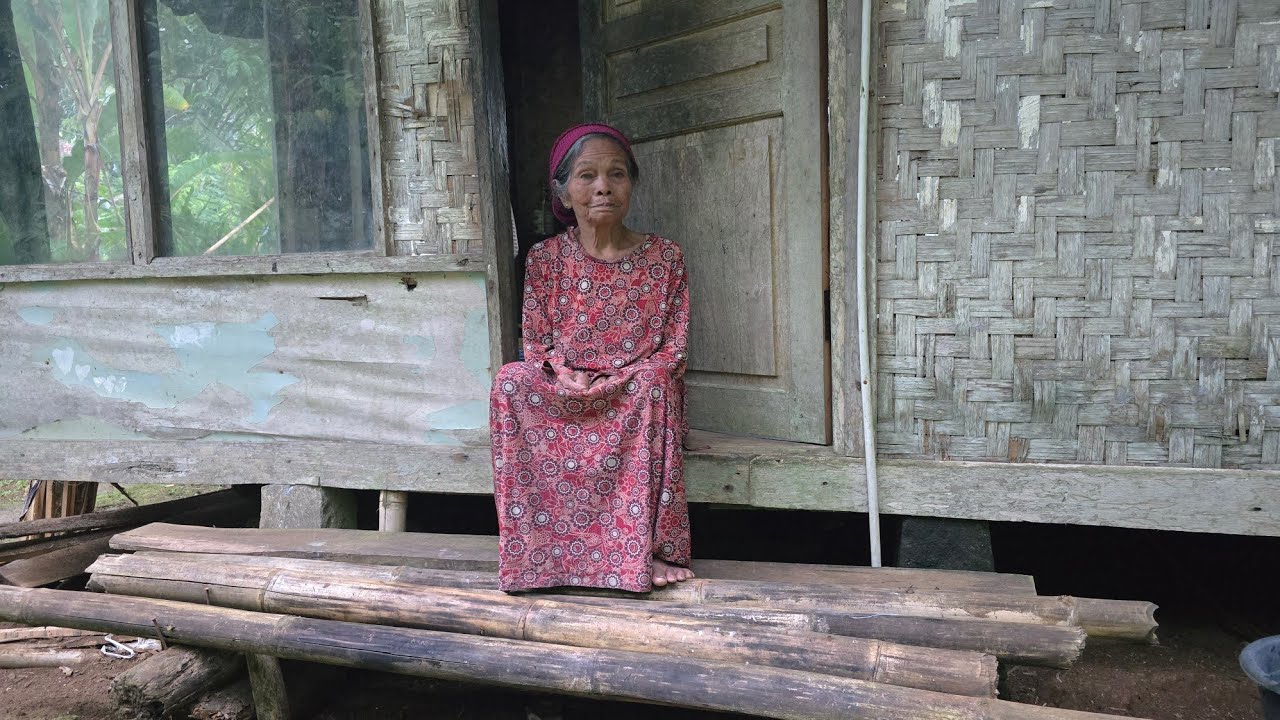 GAK DISANGKA.. JUMPA NENEK TUA BERUMUR 100 TAHUN TINGGAL DI GUBUK KECIL SENDIRIAN 
