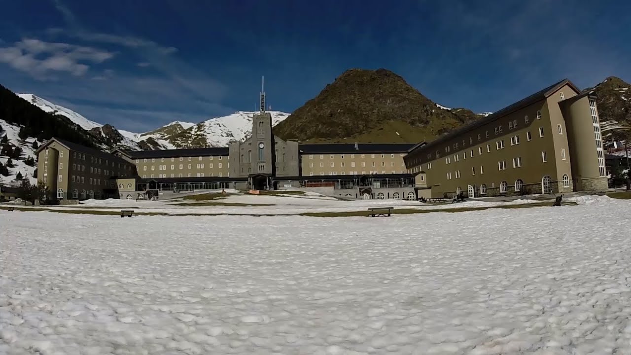 Vall de Nuria. Валь де Нурия, Испания, Пиренейские горы.