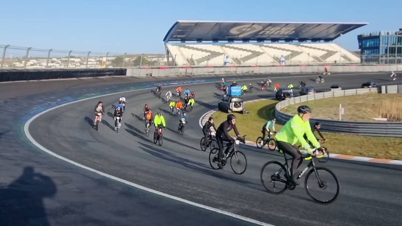 Start Omloop van Zandvoort 2025 - 40 kilometer