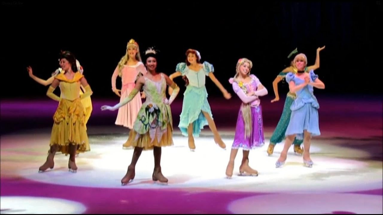 Princess Tiana, played by Kassy Kova, Disney on Ice, Princesses and Heroes, Disney on Ice