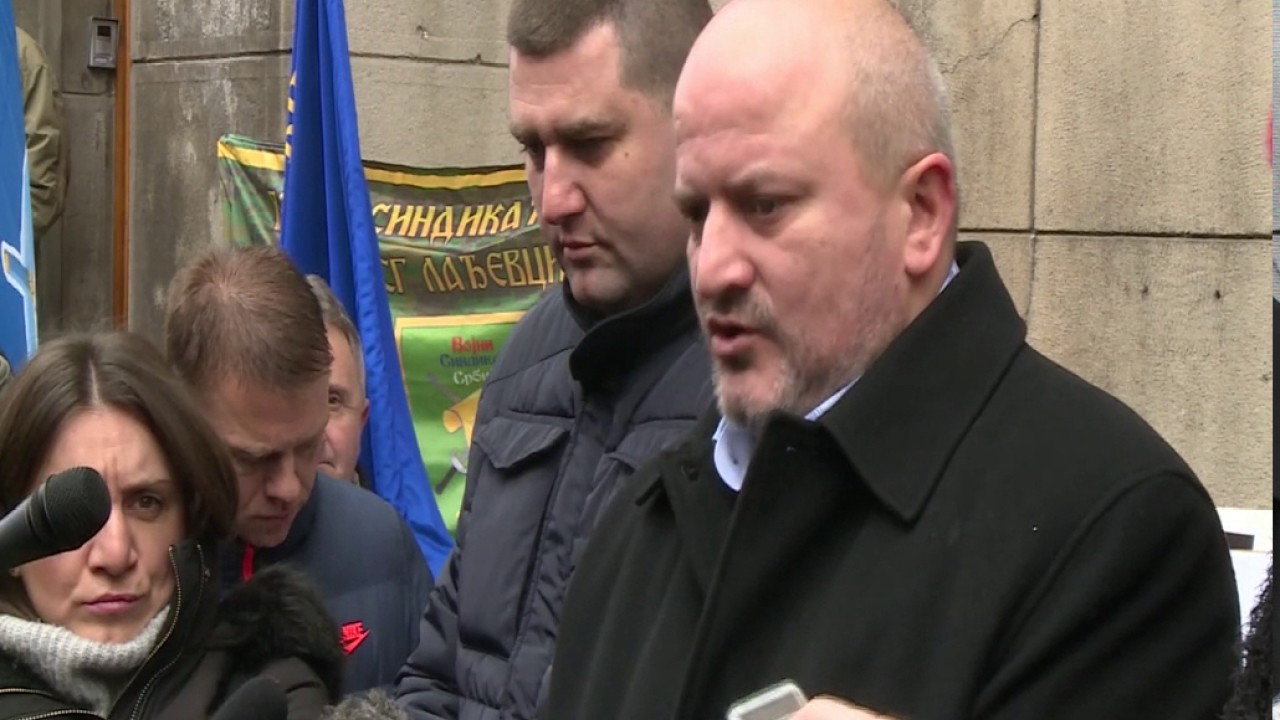Protest vojske i policije ispred zgrade Vlade RS 24.12.2016. i 