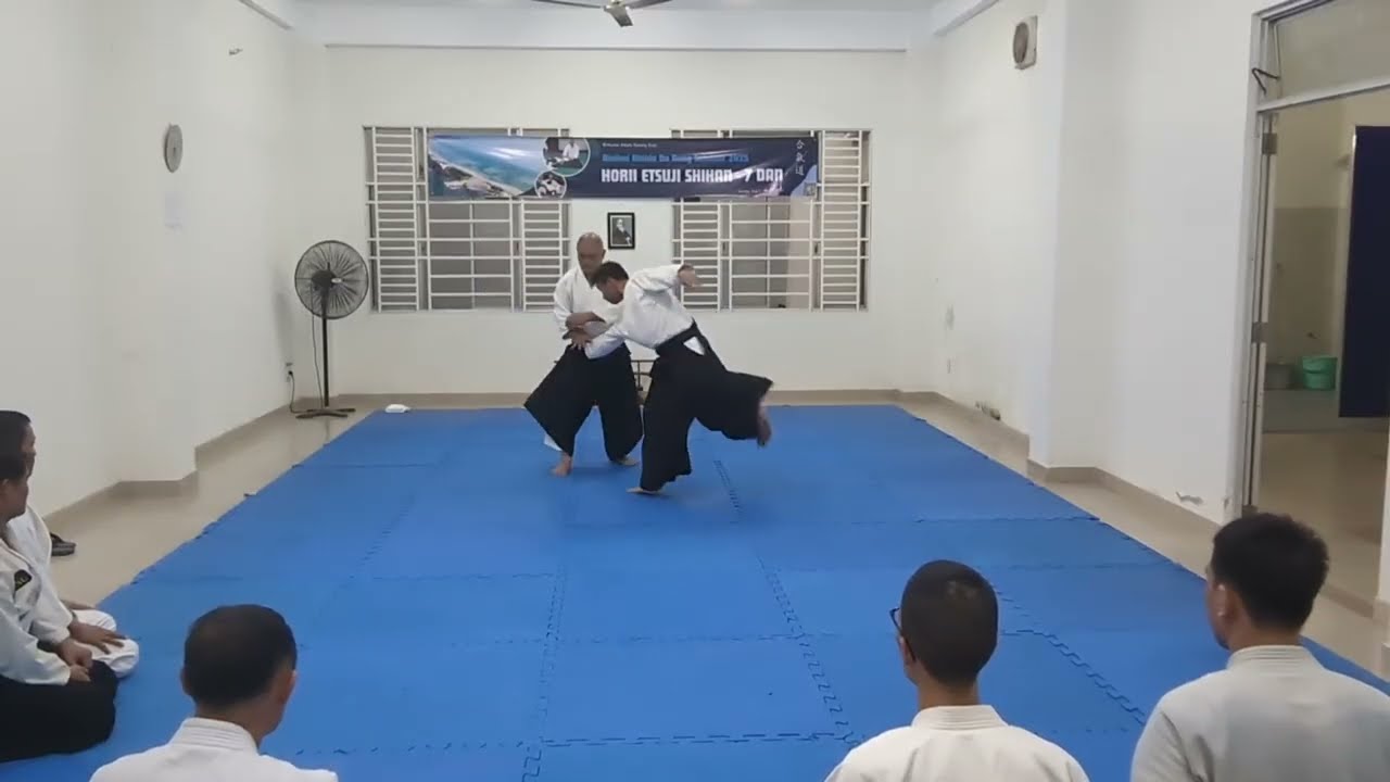 [Horii Etsuji Shihan] Ai-hanmi Katate-dori Tenshin Kokyu-ho